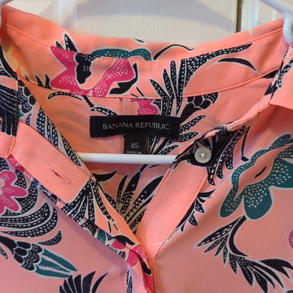 Pink Floral Button Up Blouse Women's XS - Picture 3 of 7